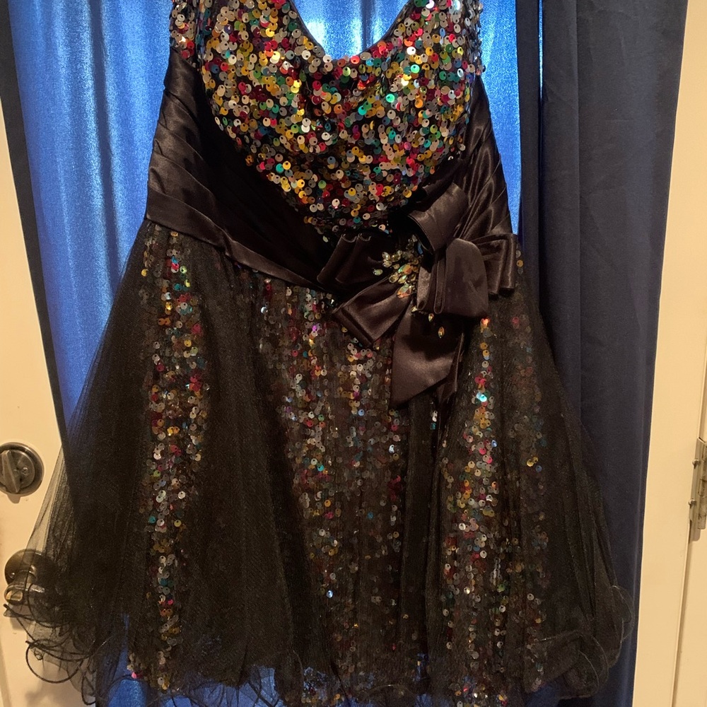 Short, strapless prom/formal dress